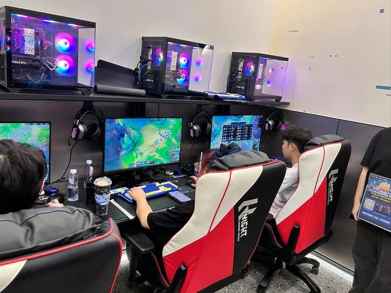 在世界消失前拨通最后一通电话：叙事新作《薛定谔的电话》亮相 Steam 新品节